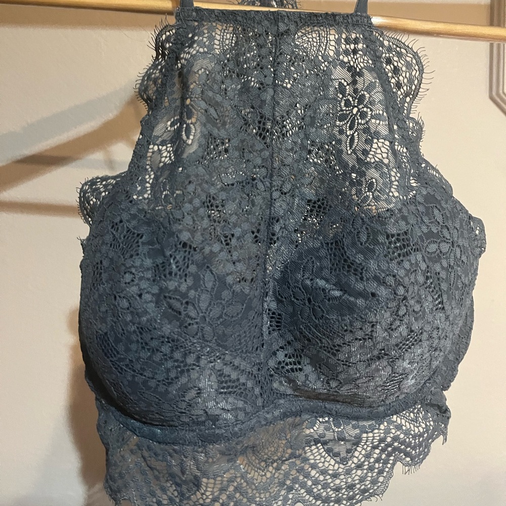 Like new vs pink high neck pushup bralette
